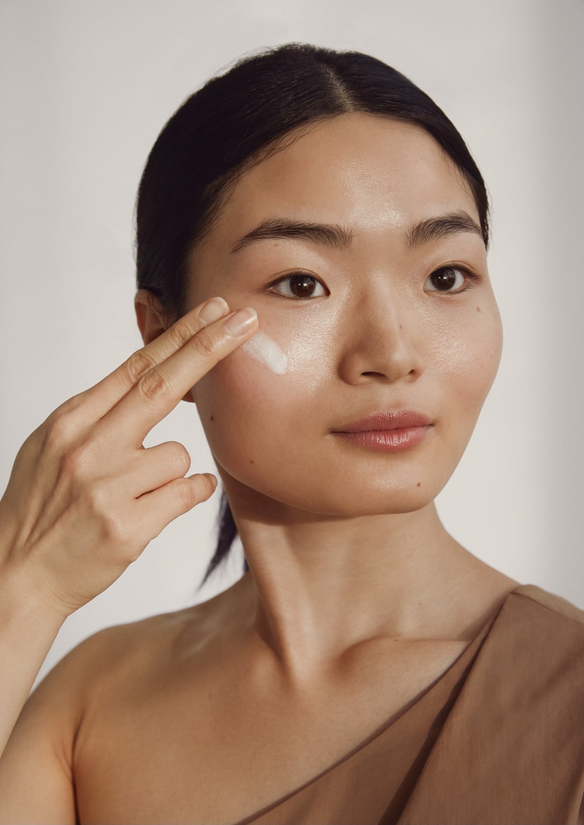 How to Prep Skin for Makeup: A Ritual That Begins with Skin