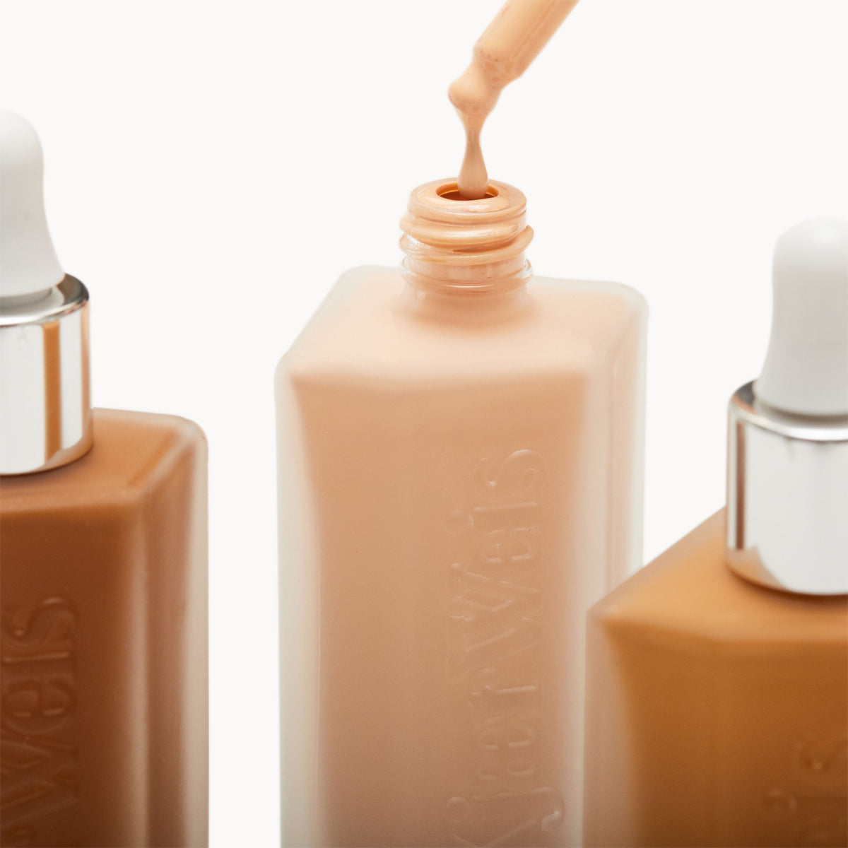Invisible Touch Liquid Foundation / M220 – Just Sheer