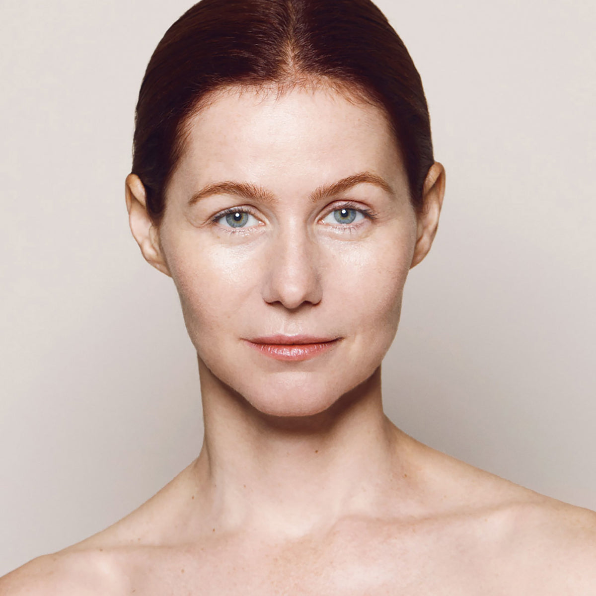 Invisible Touch Liquid Foundation / F118 – Like Porcelain