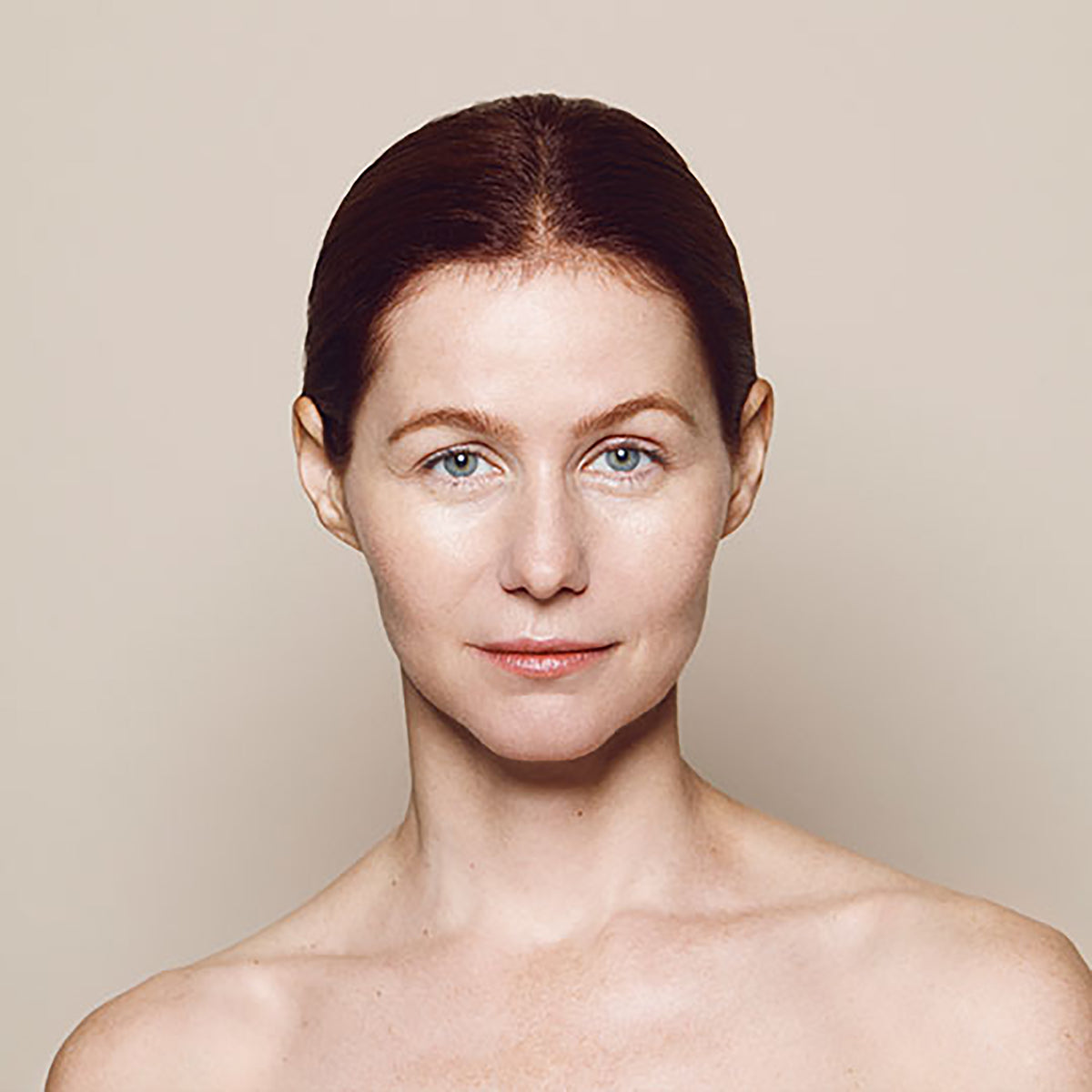 Cream Foundation / F118 – Like Porcelain